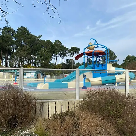 Campsite Mh 007 Elite 3 Dont Parentale Et 2 Salles De Bain Sur Magnifique Parcelle Dans 4 Etoiles *