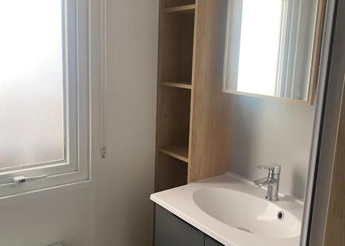 مكان تخييم Mh 007 Elite 3 Dont Parentale Et 2 Salles De Bain Sur Magnifique Parcelle Dans 4 Etoiles *